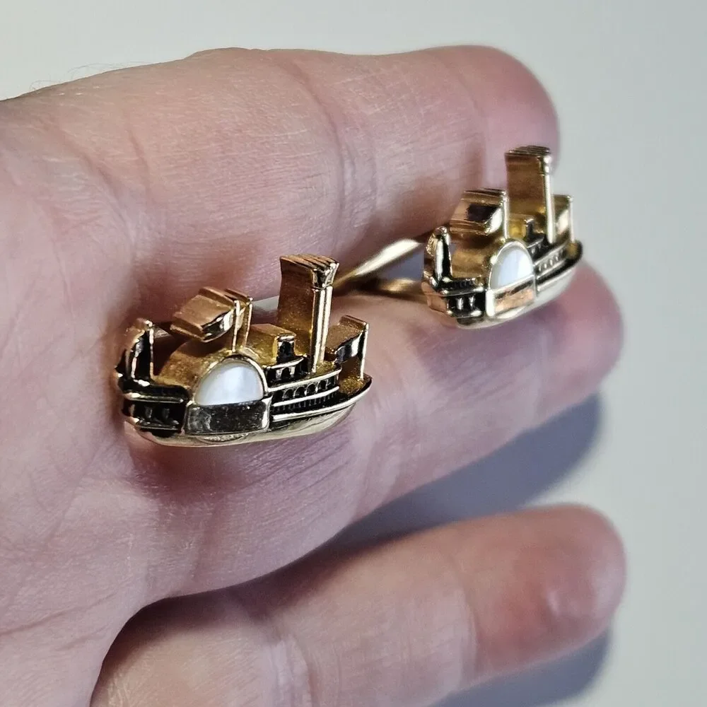 Swank Vintage Gold Tone Steamboat With Mother Of Pearl Accent Cufflinks